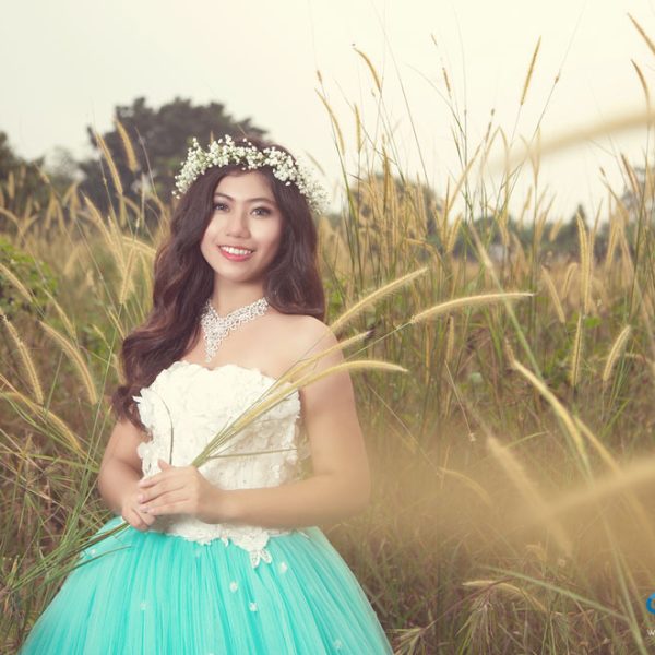 Jasa Foto Presweet di Semarang - Dress Putih Biru