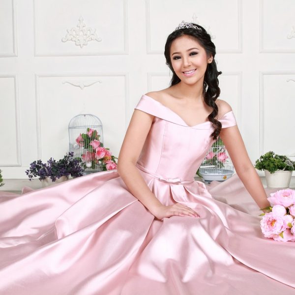 Jasa Foto Presweet di Semarang - Dress Pink